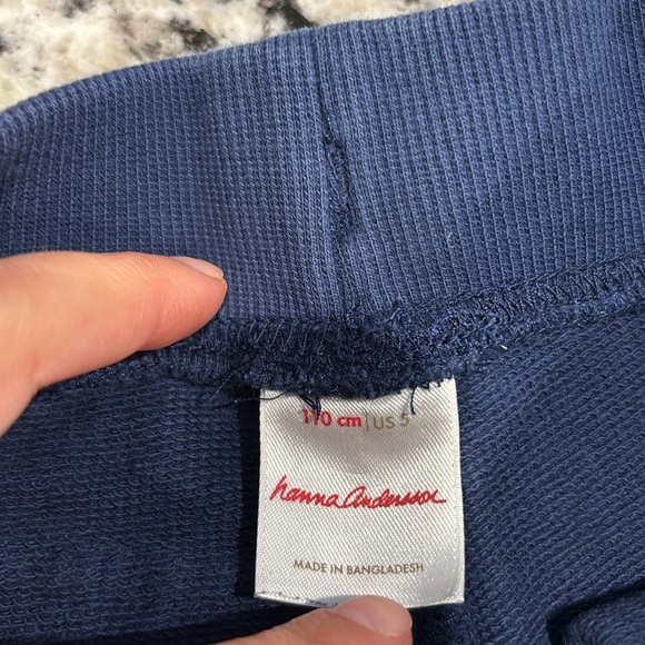 Hanna Andersson Joggers, Size 5, Great Condition, Navy with Color Block on Side - Picture 5 of 9